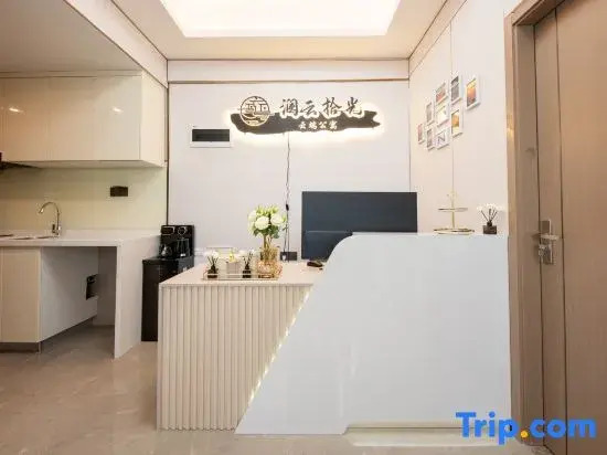 The PrefaceHotel (Shenzhen Universiade Sports Center Longcheng Park Subway Station Branch)