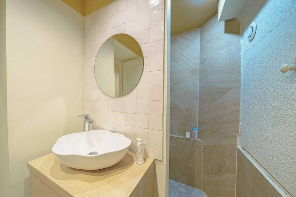 Family Apartment - 3 Bdr/6p - Near the Old Port