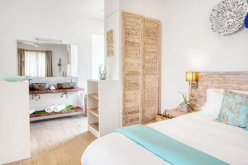 Pineapple Beach Villas