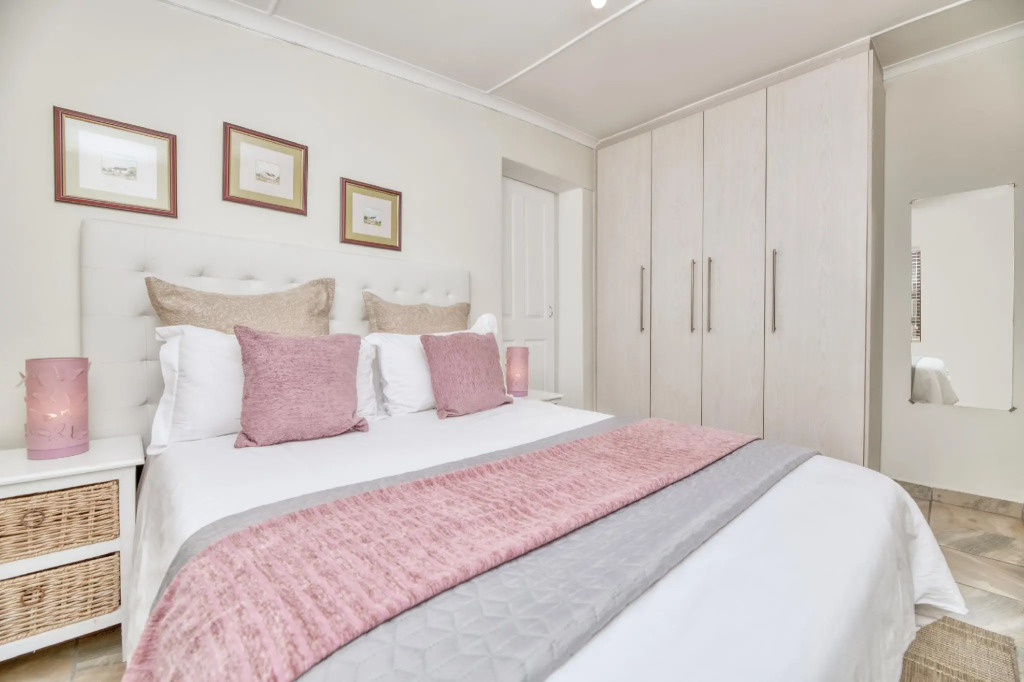 Lands Edge Eco Friendly Cottages and Apartments