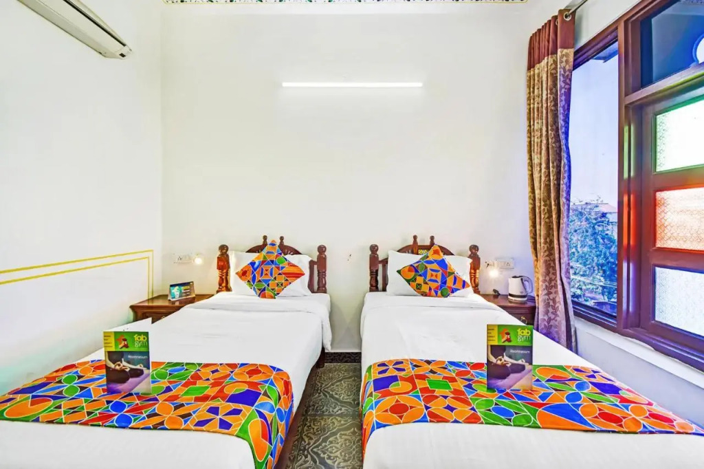 Fabhotel Shree Villas
