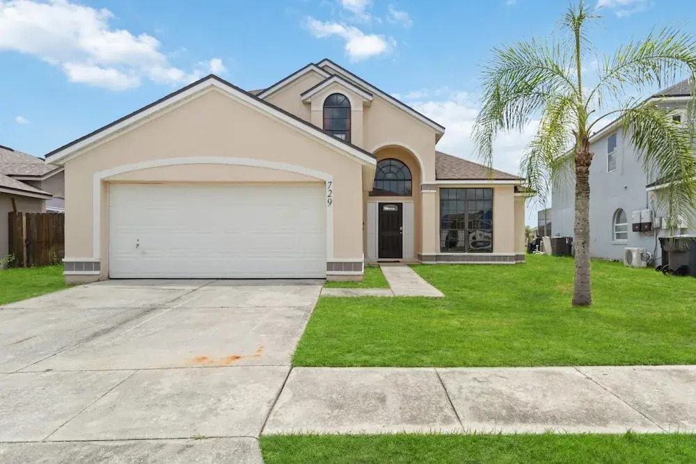 5/3 Private Pool House Near all Famous Attractions!!!
