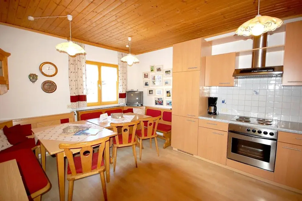 House With 5 Bedrooms in Pruggern, With Wonderful Mountain View, Furni