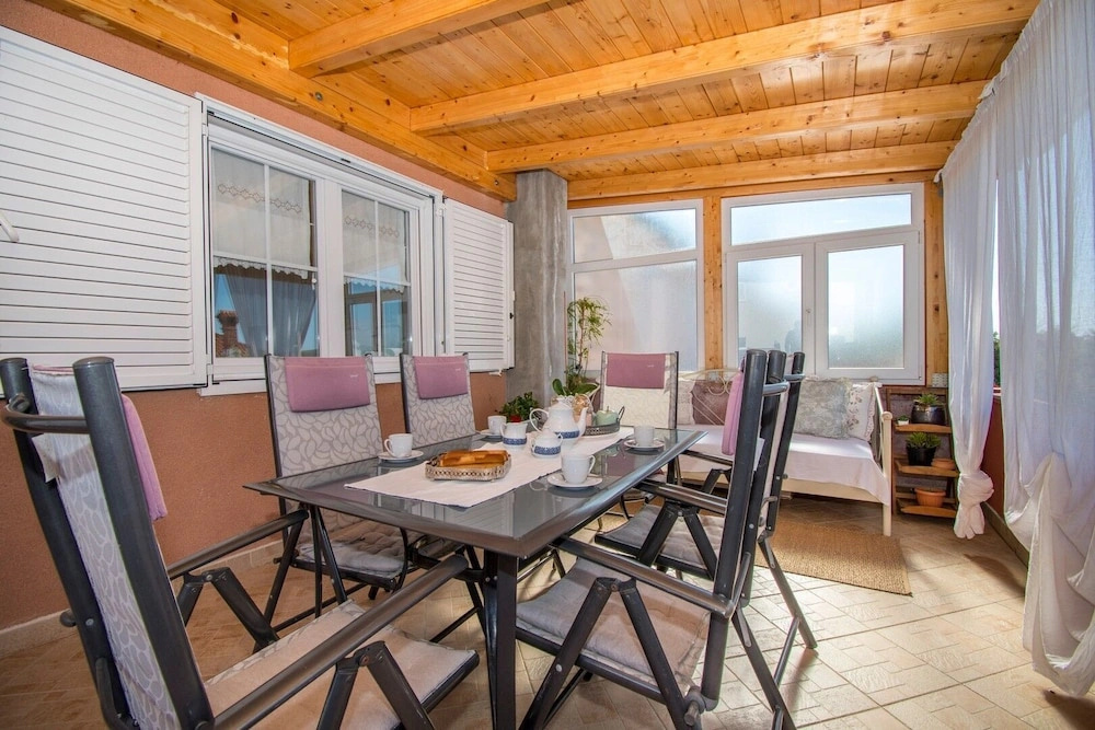 Apartment Sunny Family Terrace Oasis