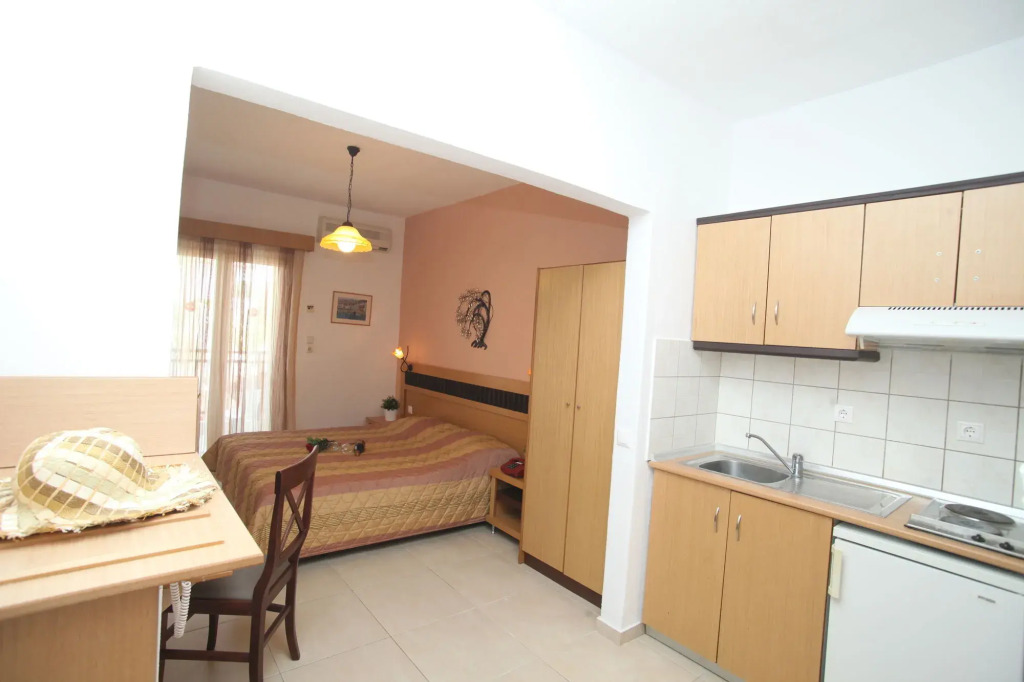 Sarantis Hotel