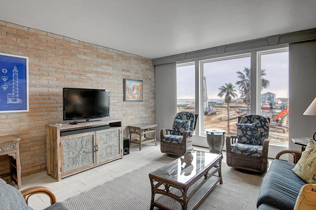 Channelview    105 in Port Aransas