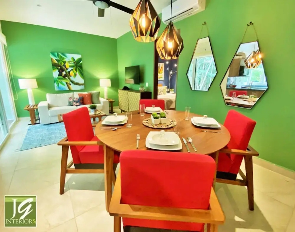 Beautiful Condo Garden Private Covered Patio Hi-speed Wi Fi Close to the Beach