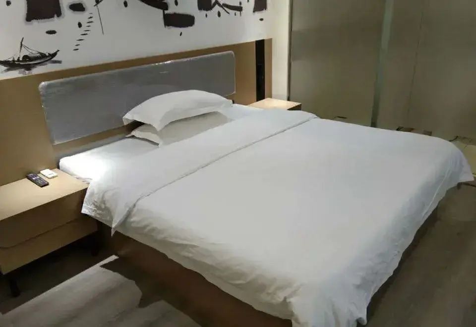 Lijia Express Hotel (Wuhan Jinghe Square Branch)