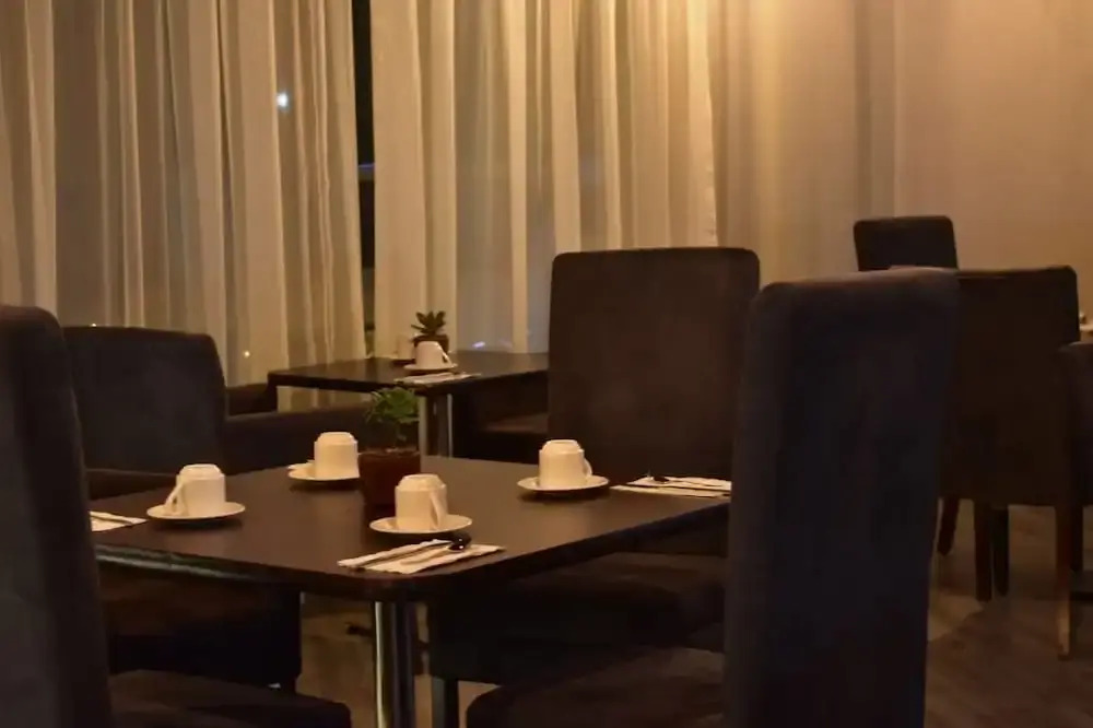 ESDUMA HK HOTEL Pachuca