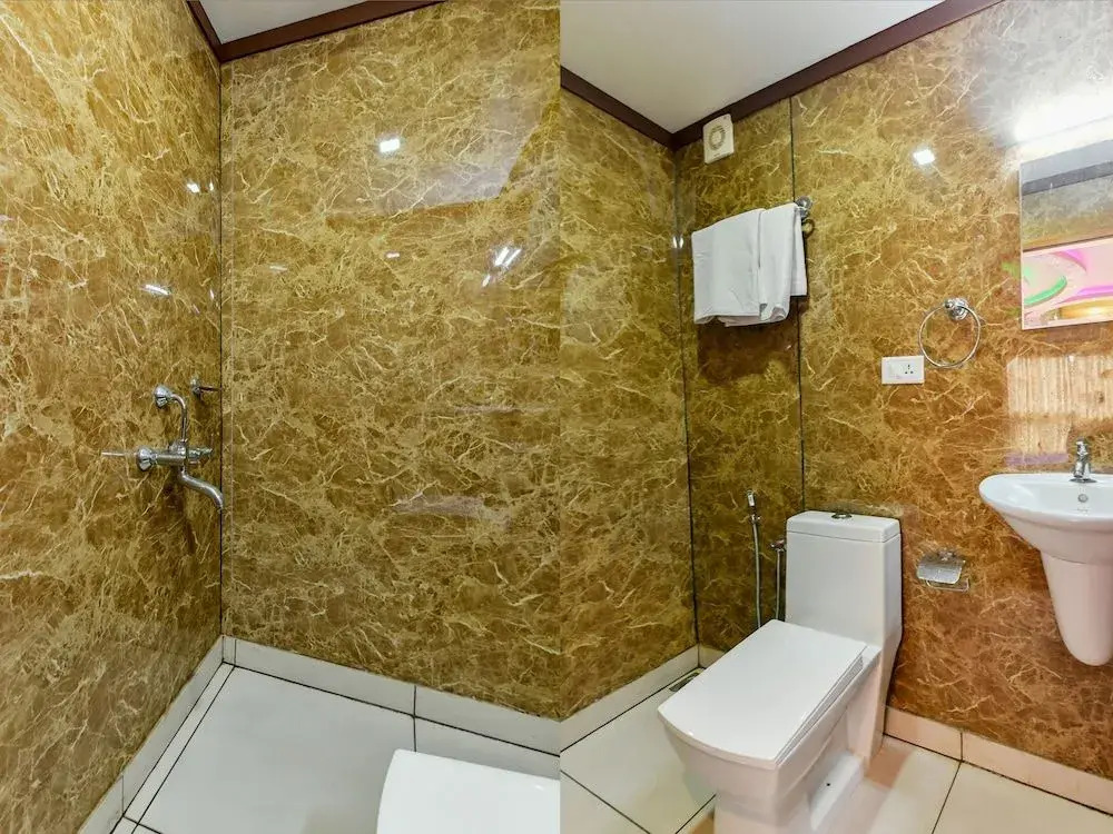 Oyo 24290 Houseboat Anugraha Deluxe
