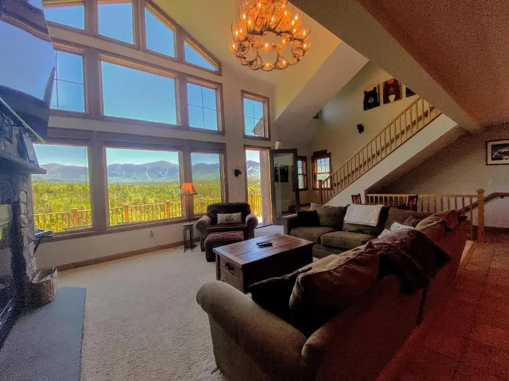 M1 Luxury home a short walk from the Mount Washington Hotel AC heated floor stunning views