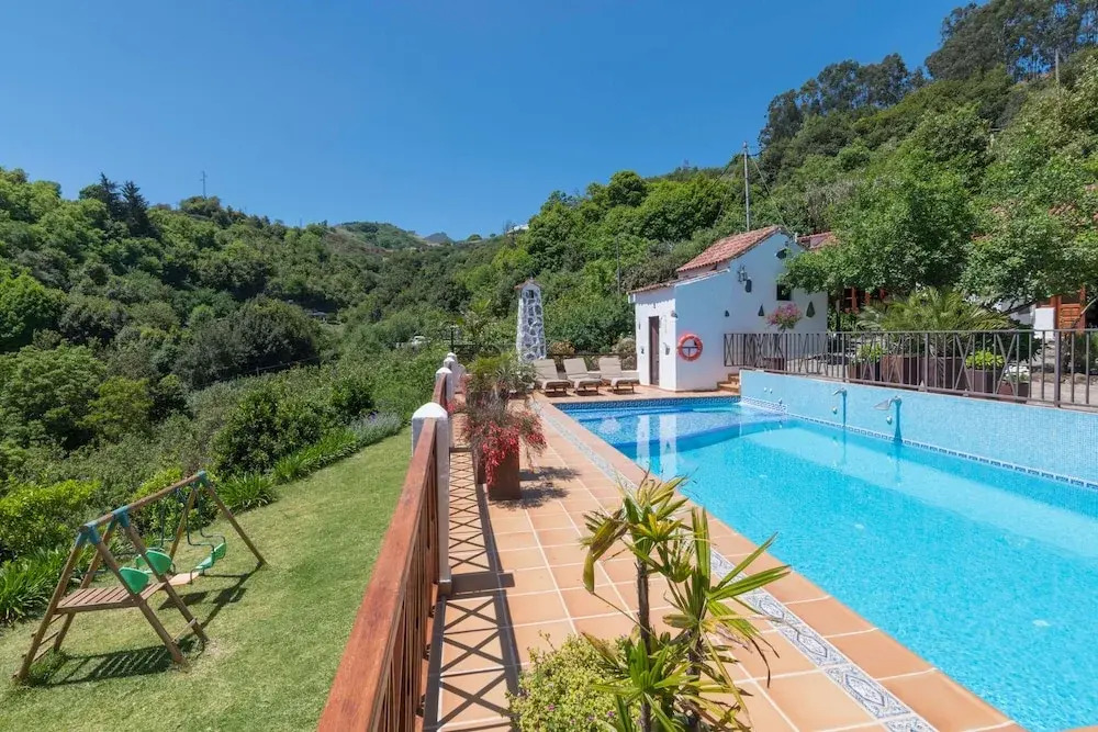 Casa Rural con Piscina Compartida Fontanales II