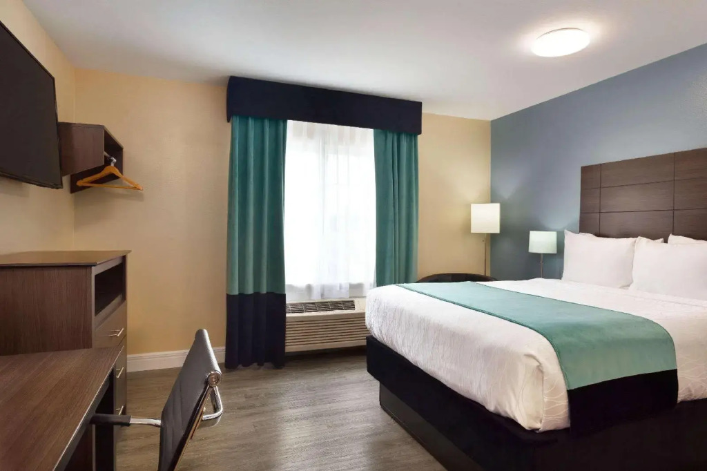 Hawthorn Suites by Wyndham St. Robert