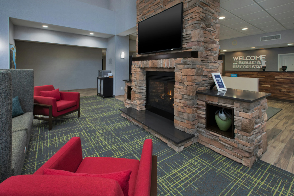 Hampton Inn and Suites St. Cloud