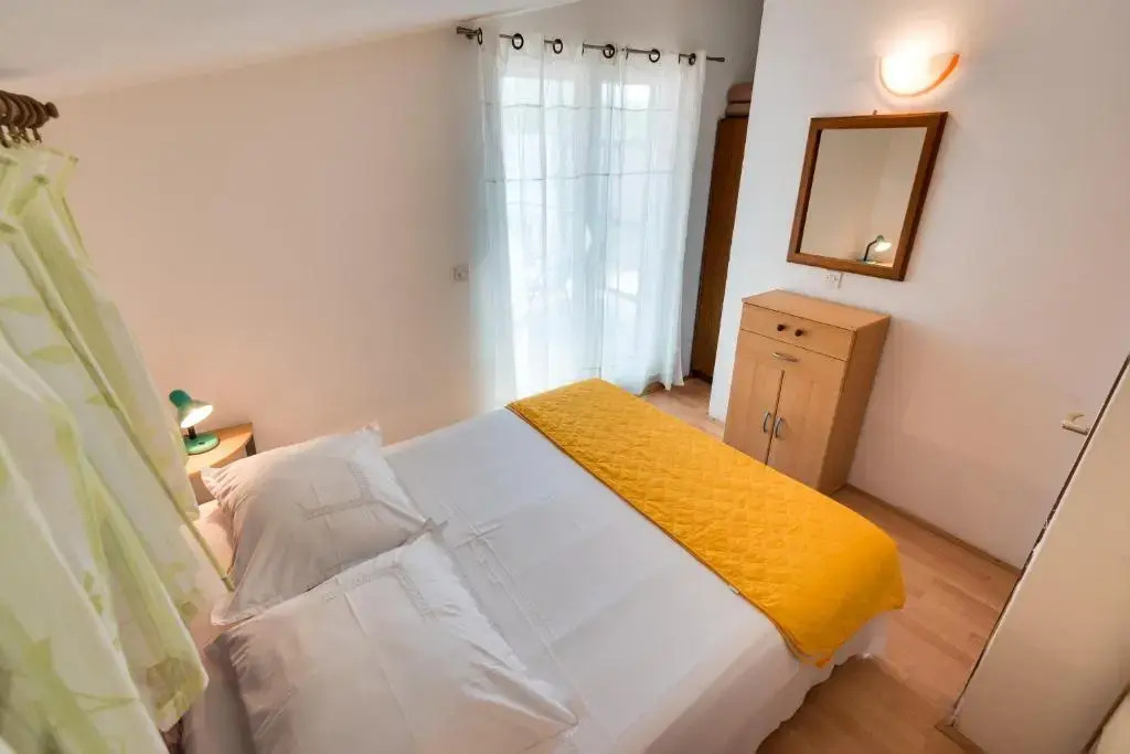 Apartments Kronja