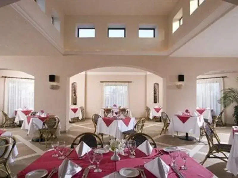 Sol y Mar Shams Suites