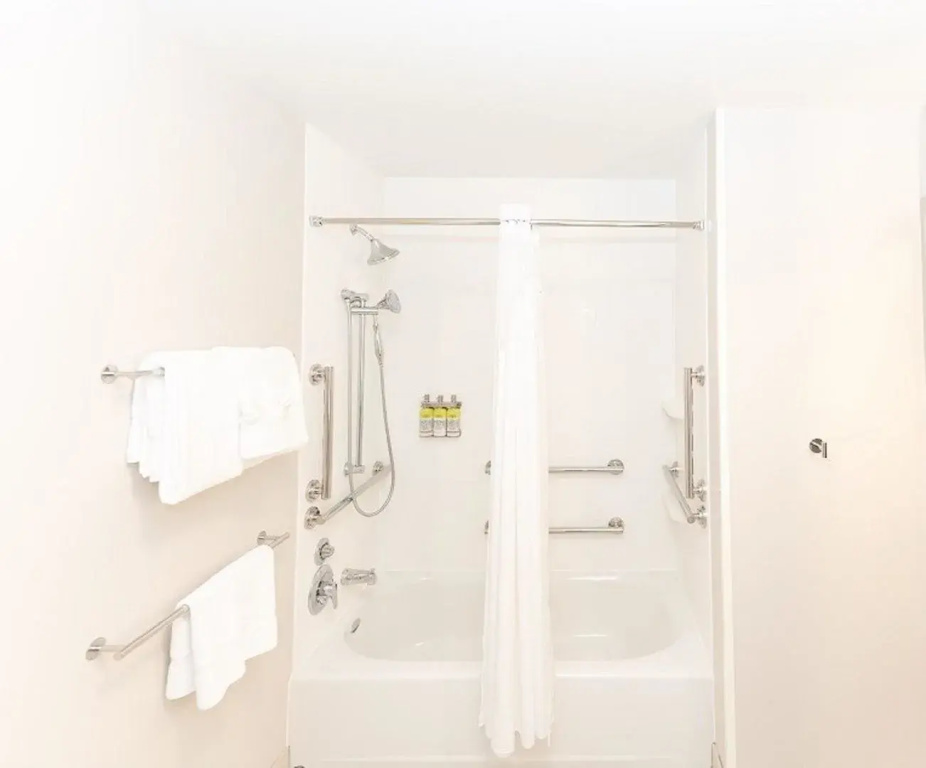 Holiday Inn Express & Suites Franklin - Berry Farms by IHG