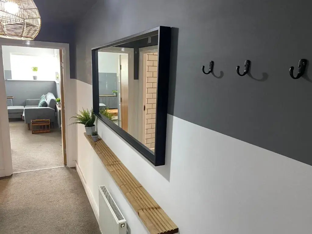 Trendy City Centre Hull Sleeps 2 or 4 with Free Secure Parking Traveller Award 2023