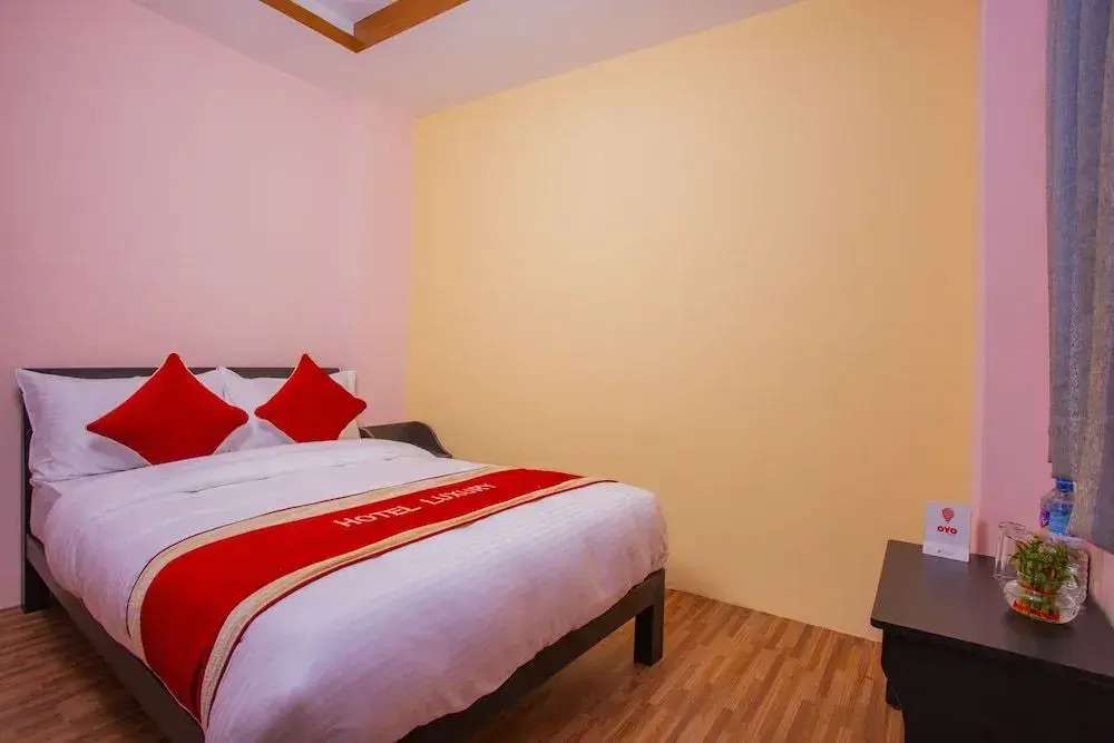 Oyo 303 Hotel Luxury