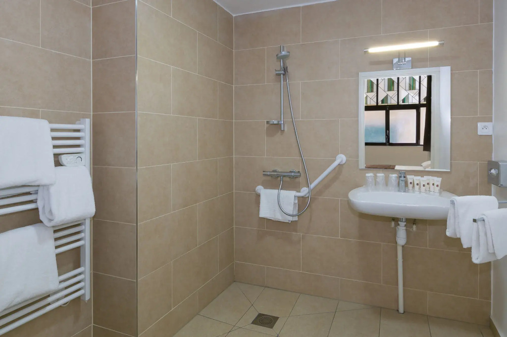 Hotel Foch Nancy Gare