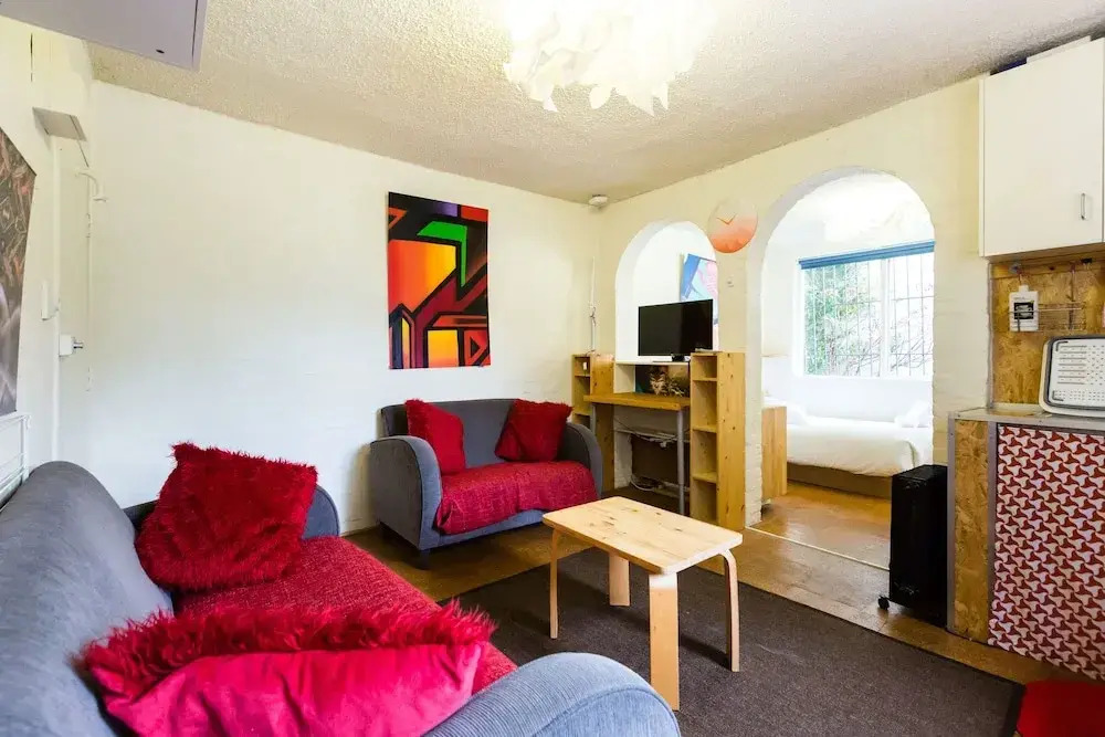 REID, Fitzroy Studio Apartment