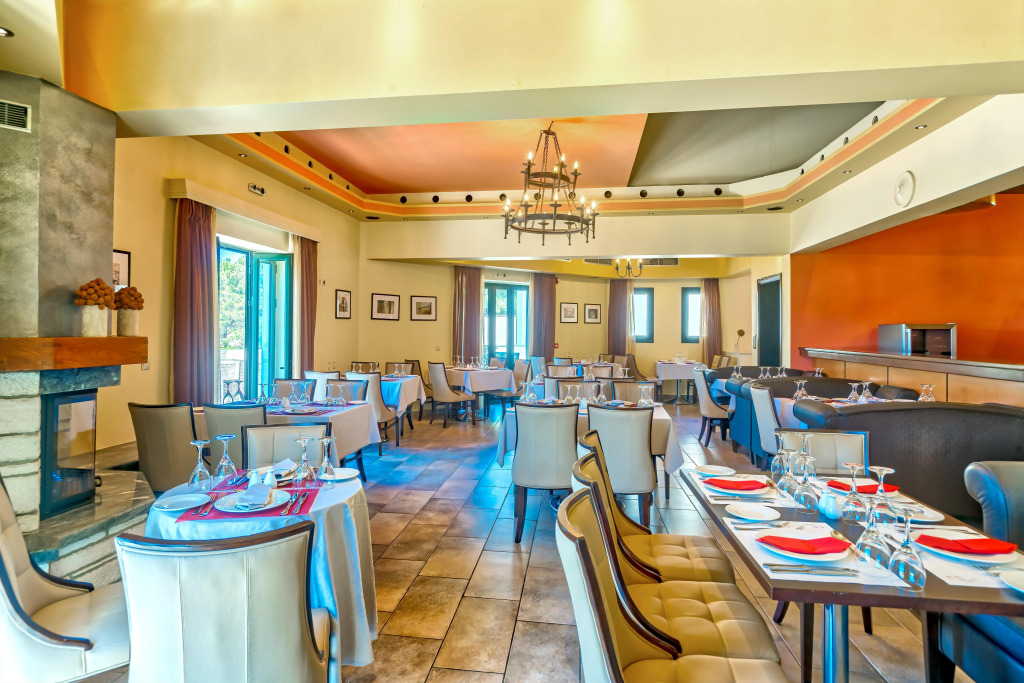 Ai Yannis Suites and Apartments Hotel