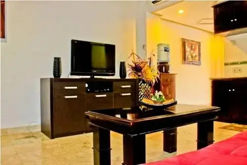 Cozy Suites @Jayakarta Hotel