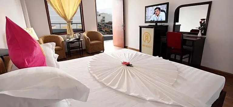 Đông Phương Hotel