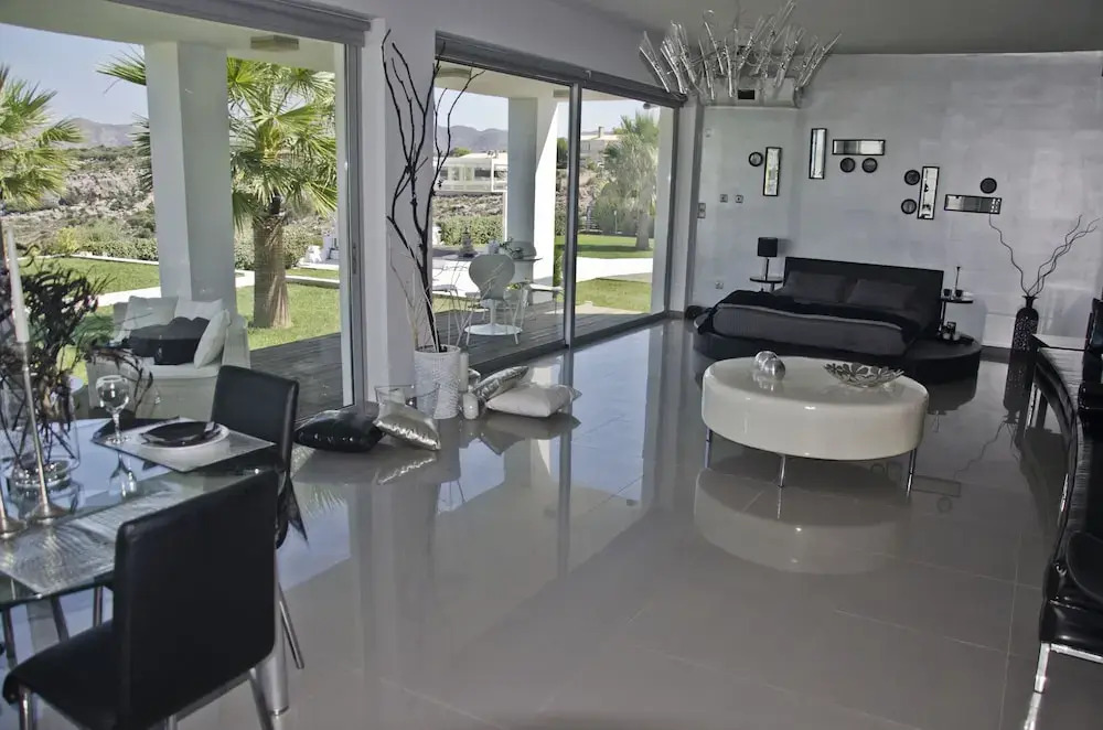 Ktima Reveli Black Suite2-4 Persons