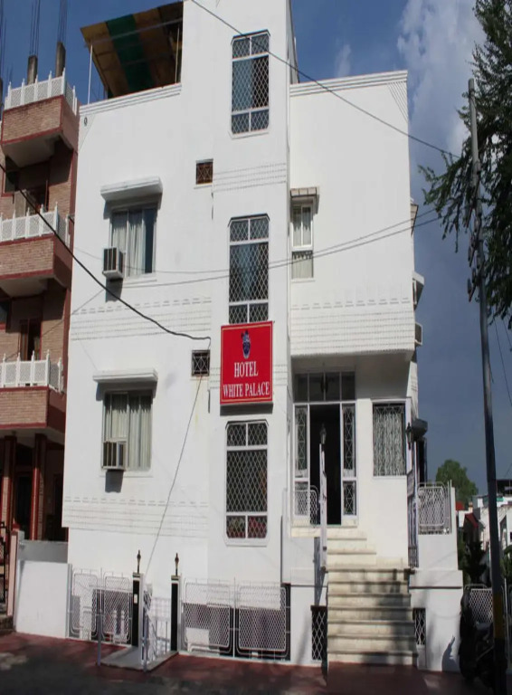 Hotel white palace