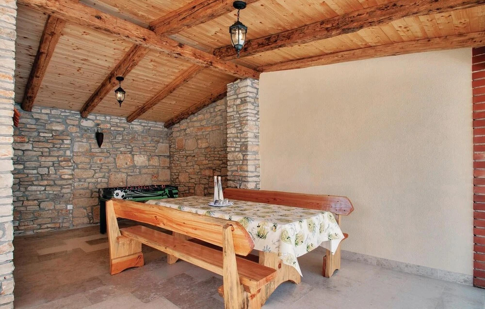 Two-Bedroom Holiday Home In Divsici