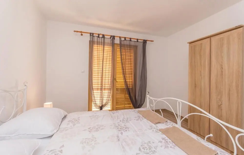 Nice Home in Biograd na Moru With 6 Bedrooms, Wifi and Outdoor Swimming Pool