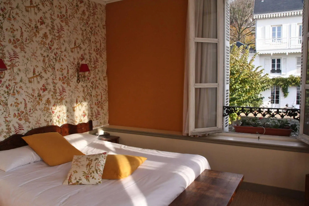 Hotel de Charme La Bonne Adresse - Logis hotels
