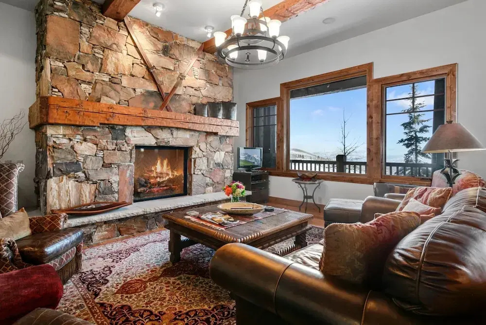 Grand Lodge - 3 Bedroom Deluxe #206 - Ski-in/out 3 Condo
