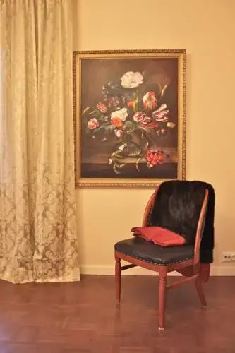 Villa Scarlet