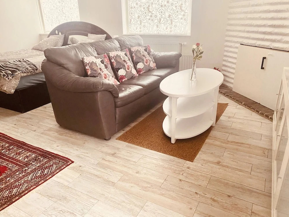 Charming Studio Flat In Sollentuna, Stockholm