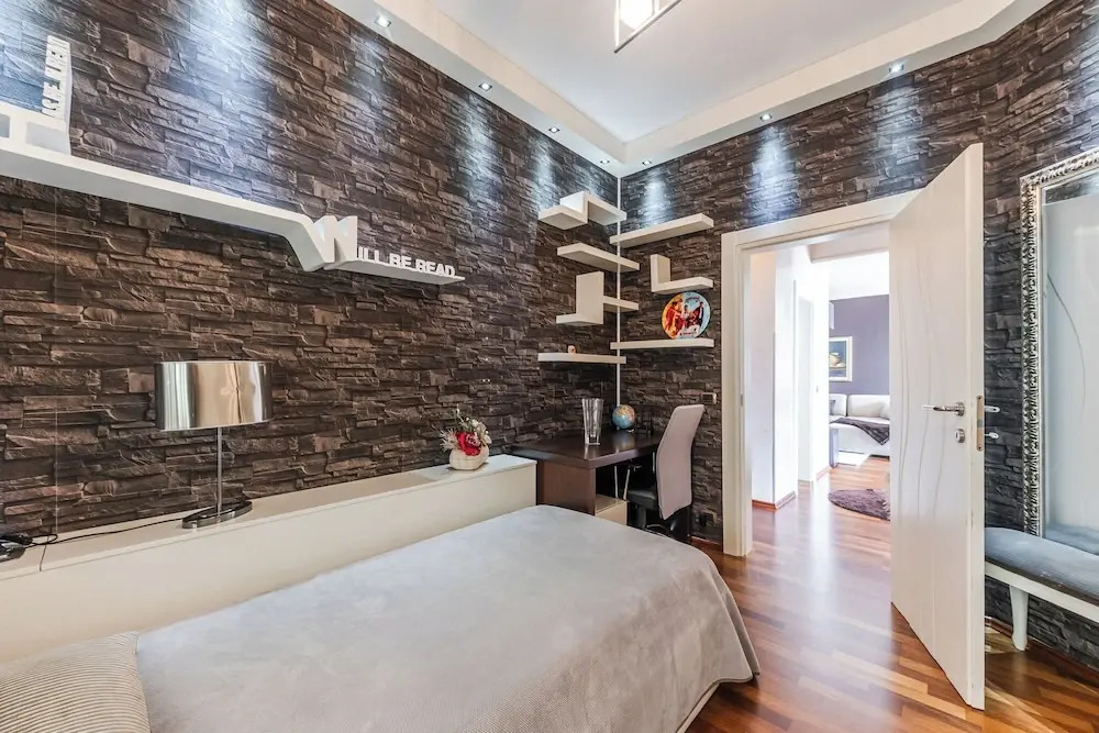 Vollga Luxury Seafront Suite