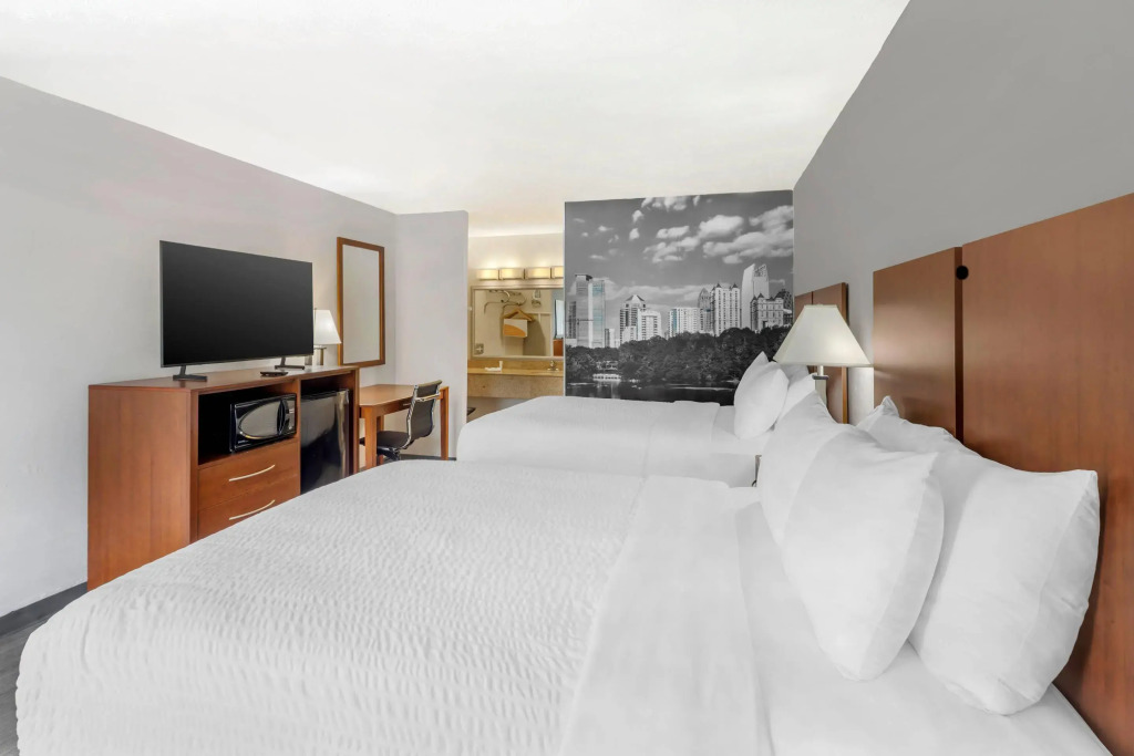 Clarion Pointe Morrow - Atlanta South