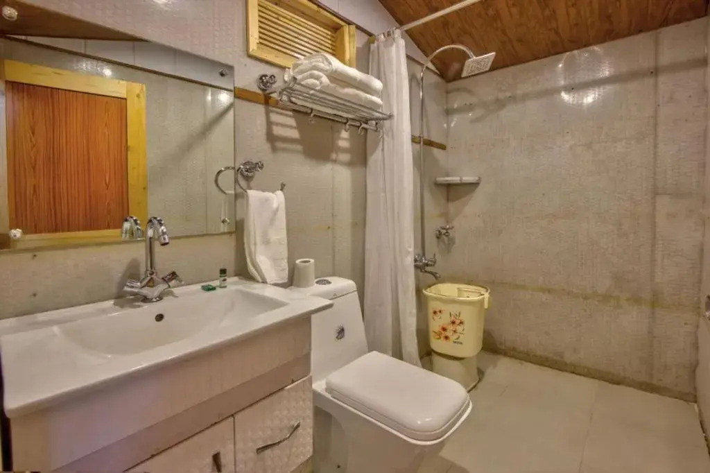Attic Cottage by Dumnu Homes