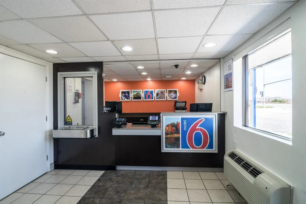 Motel 6 Chicago Southwest - Aurora