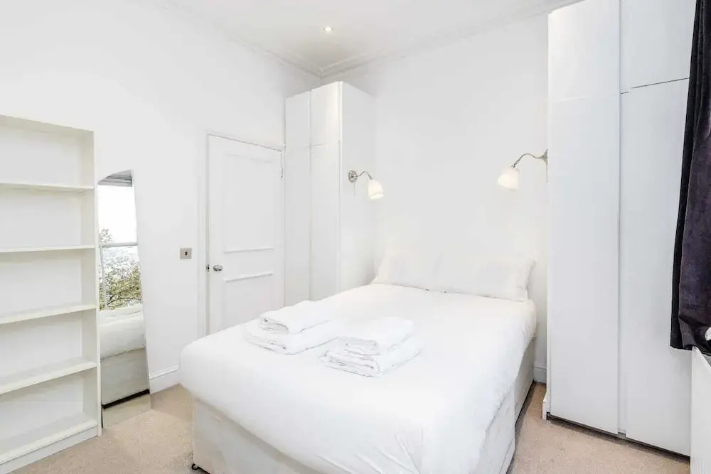 Amazing 2 bed 2 bath Kensington