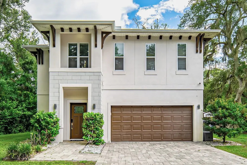 3 Mi to Usf: Dog-friendly Home w/ Large Yard