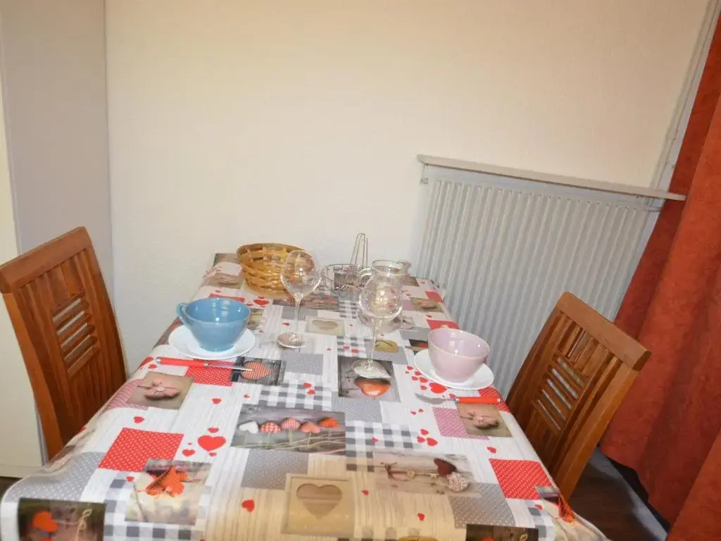 Appartement Les Menuires, 1 pièce, 2 personnes - FR-1-452-273
