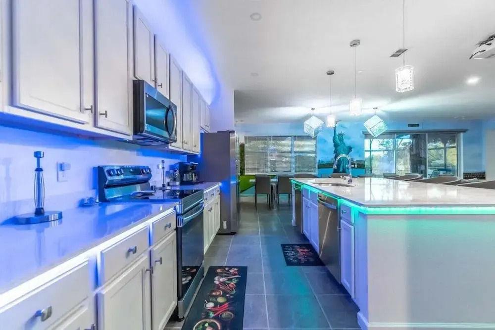 2461 Shanti · Brand New 15br Mansion/pool/spa/close to Disney