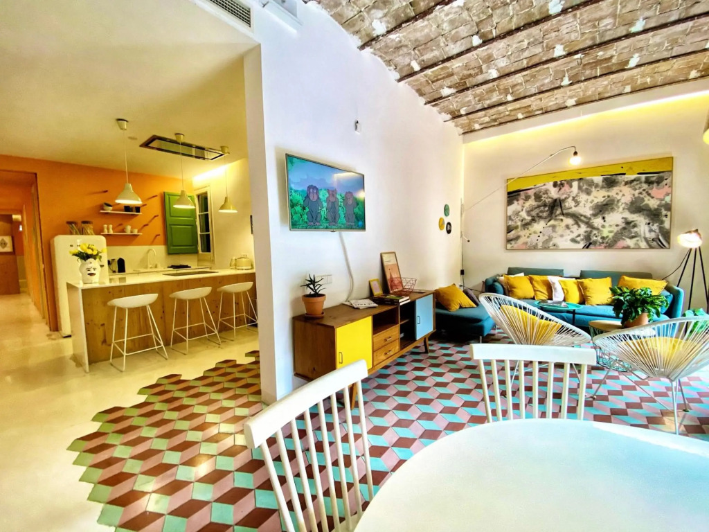 Tyche apartment