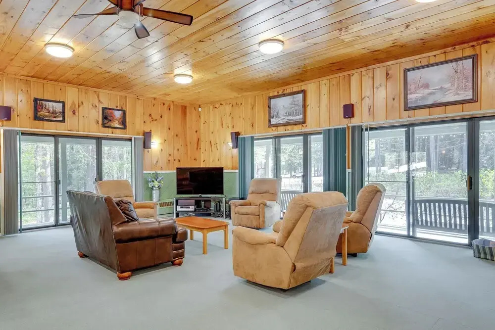Inviting Bartlett Condo: 1 Mi to Attitash Mountain