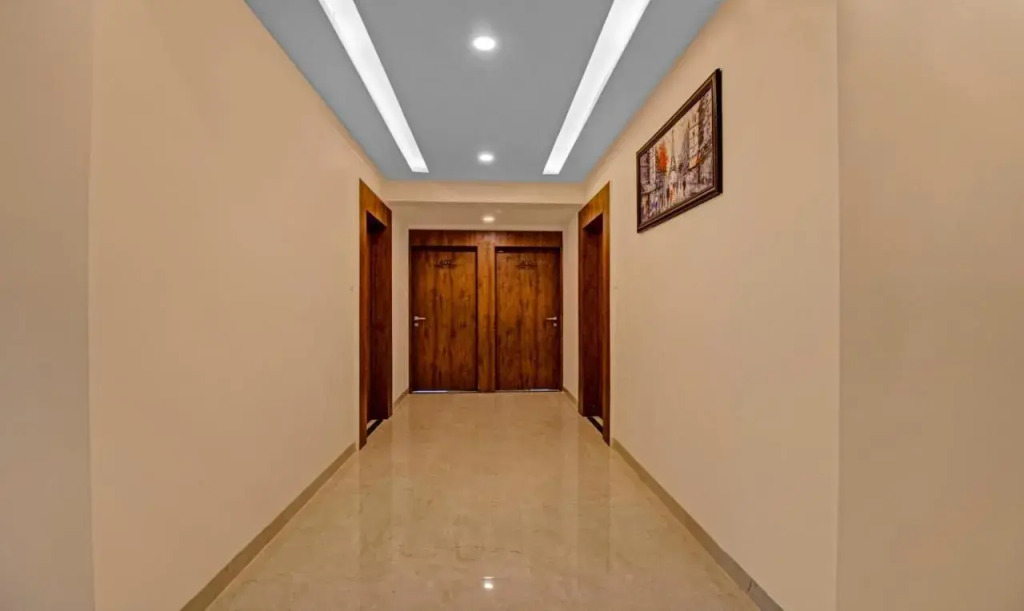 Treebo Chandraprasth Residency