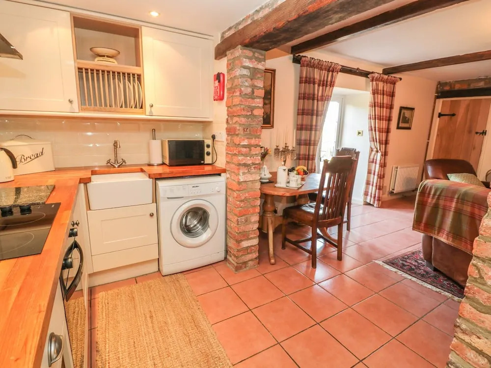 Holly Cottage