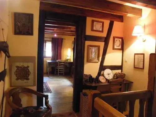 La Maison Jaune