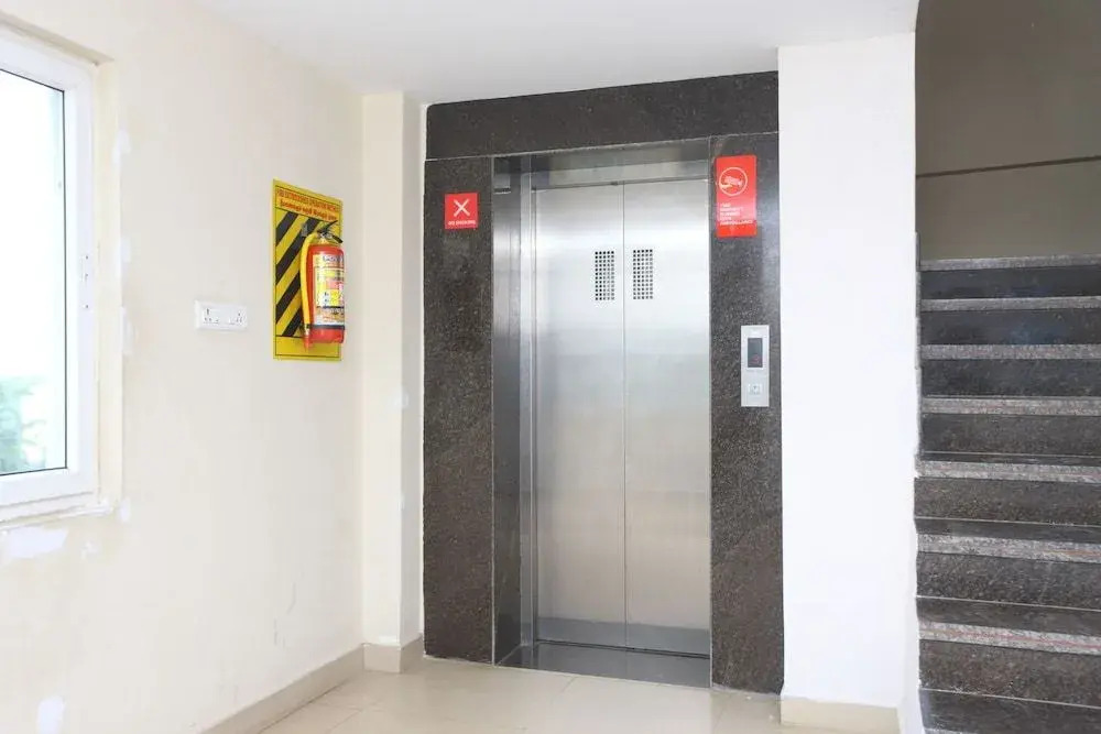 OYO 9659 Hotel RR Grand